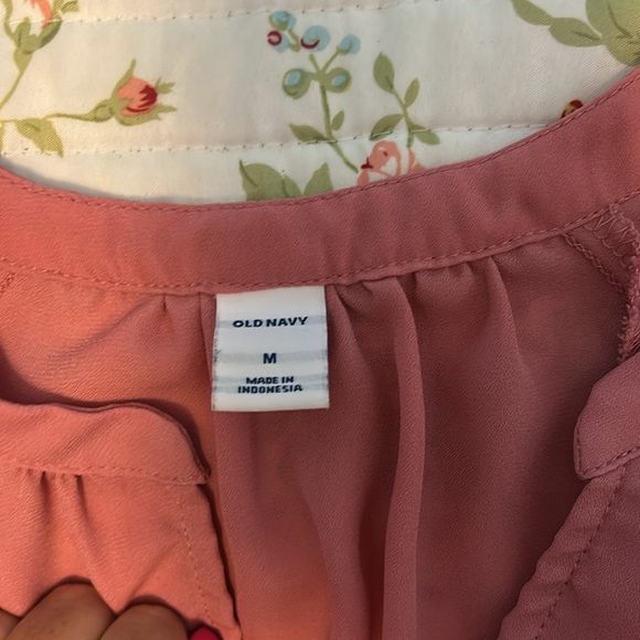 Bundle of Women’s Tops/shirts Size Medium - Picture 6 of 16